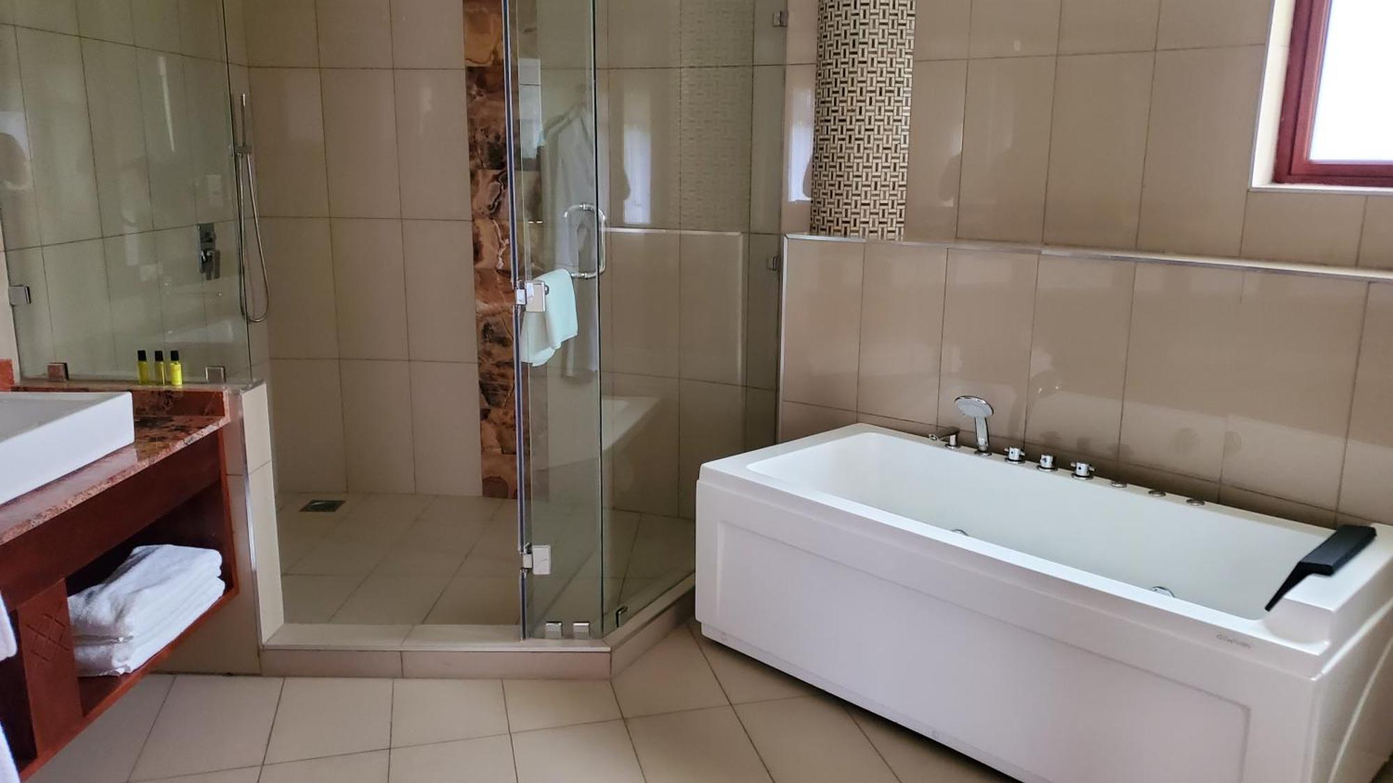 Hermosa Garden Hotel Найроби Экстерьер фото